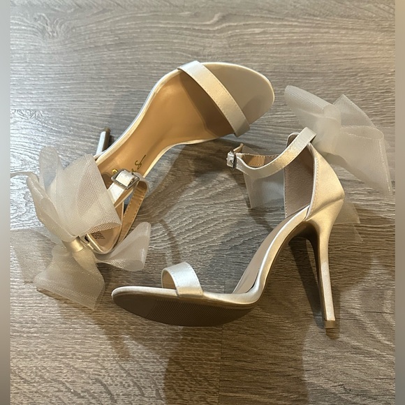 NEW Lulu's Ayanna Ivory Satin Bow Ankle Strap High Heel Sandals - Picture 2 of 5